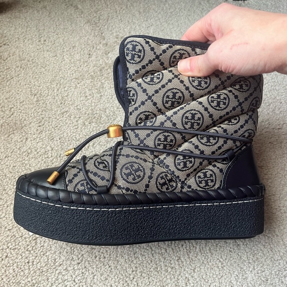 NWT Tory Burch Women's Black T Monogram Canvas & Leather Sleeping Bag Bo… - Picture 7 of 13